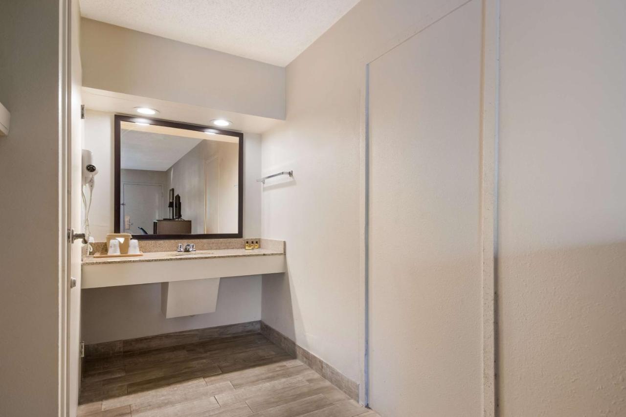Surestay Hotel By Best Western St Pete Clearwater Airport Exteriér fotografie